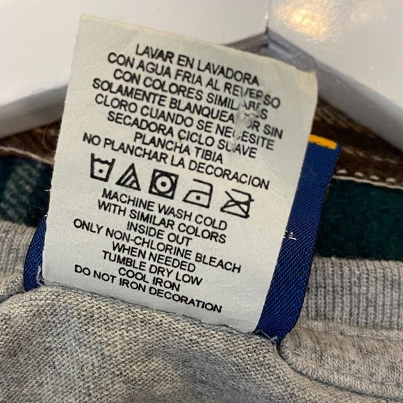 VTG Winnie The Pooh graphic tshirt size 26/28 3X Grey tee Tigger Vneck - Picture 9 of 9